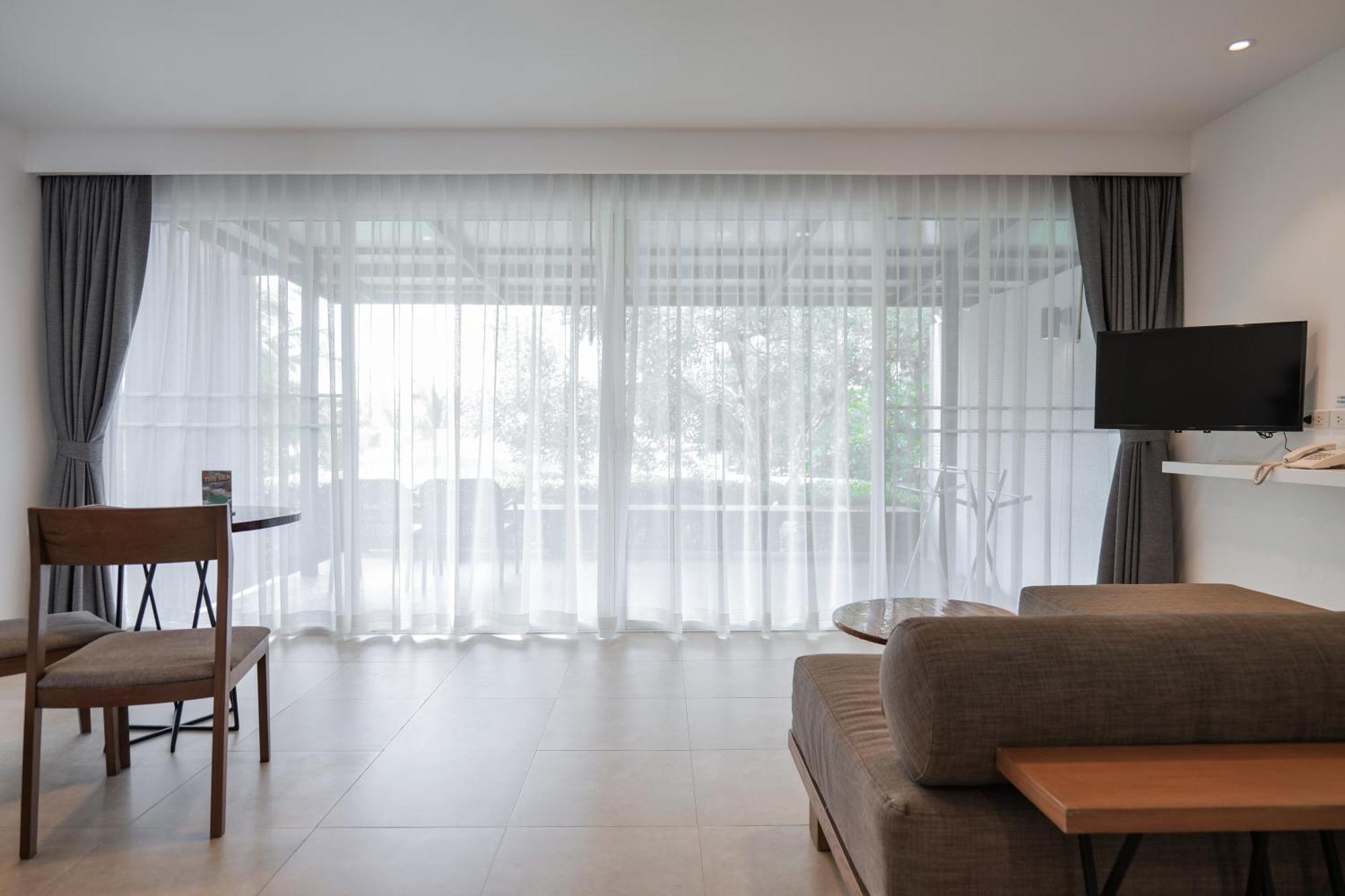 Seanery Beach Resort Bang Saphan Bagian luar foto